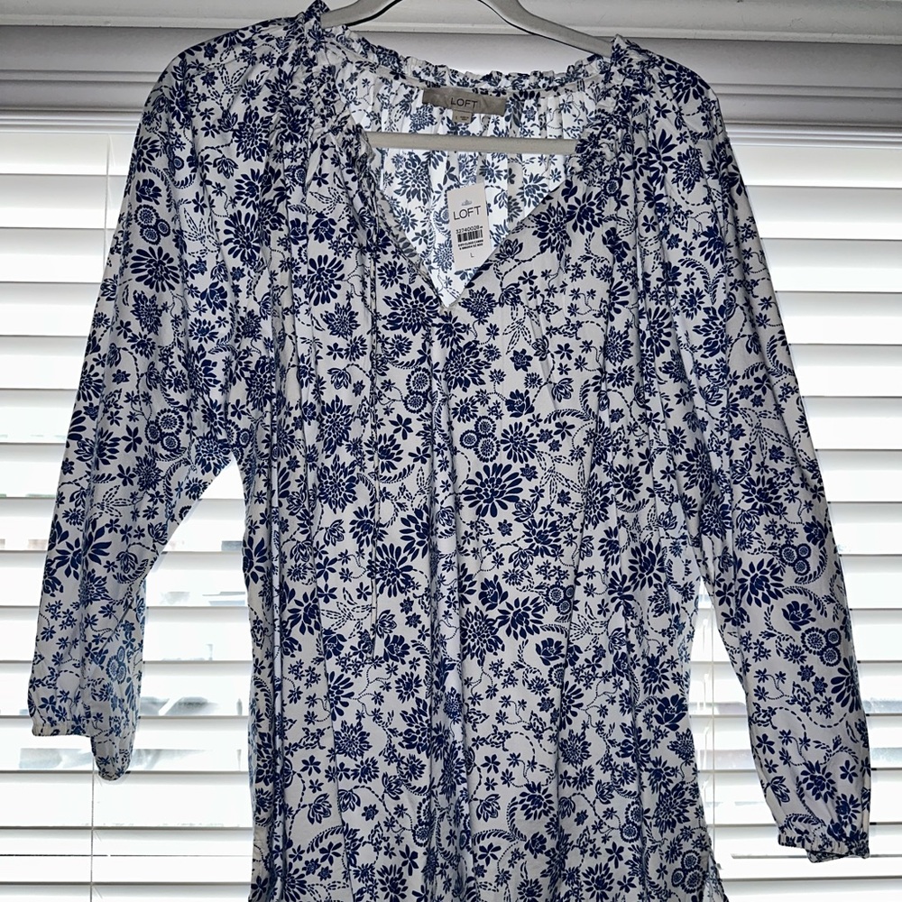 Loft blue & white top